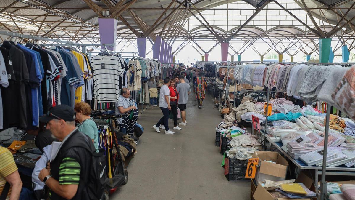 Recinto de Ferias y Mercados, en plena ebullición por el Mercado del Lunes.