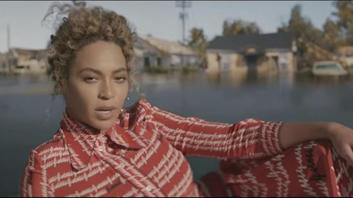 Todos los looks de Beyoncé en su videoclip 'Formation'