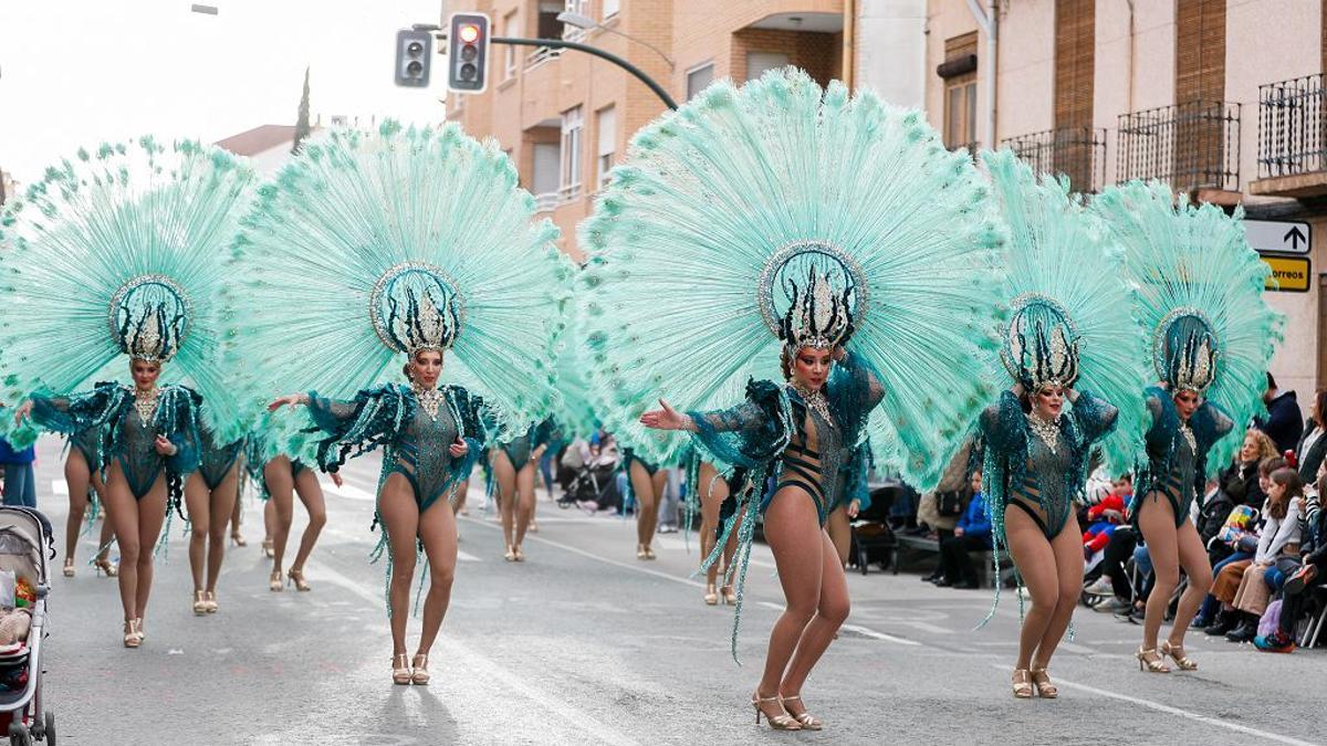 Un momento del desfile del carnaval del Cabezo de Torres.