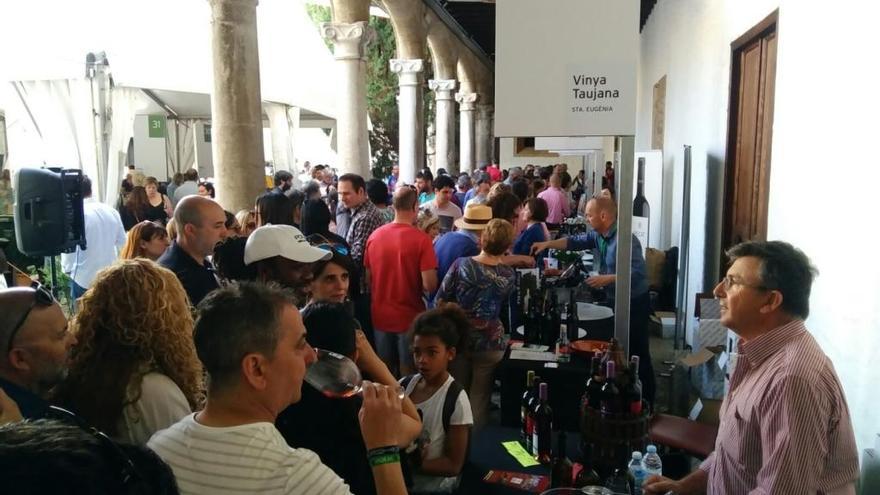 Miles de personas han pasado por el claustro de Sant Domingo este fin de semana.