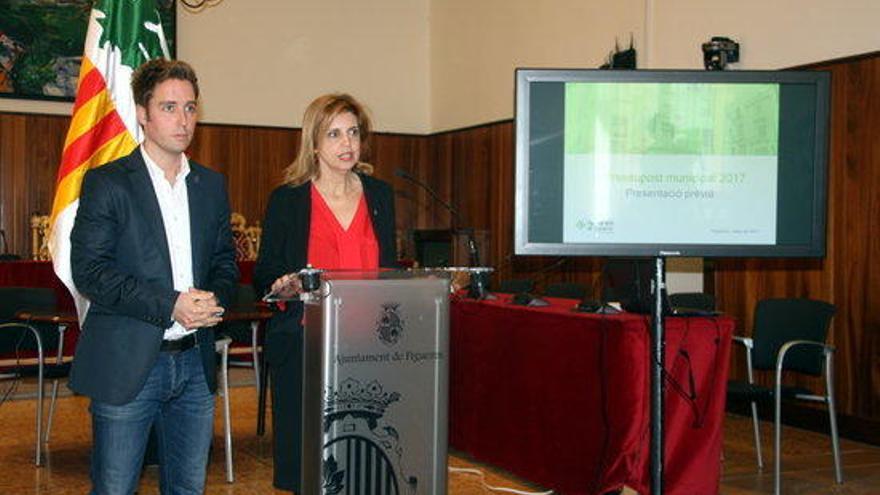 L&#039;alcaldessa Marta Felip i el regidor Jordi Masquef.