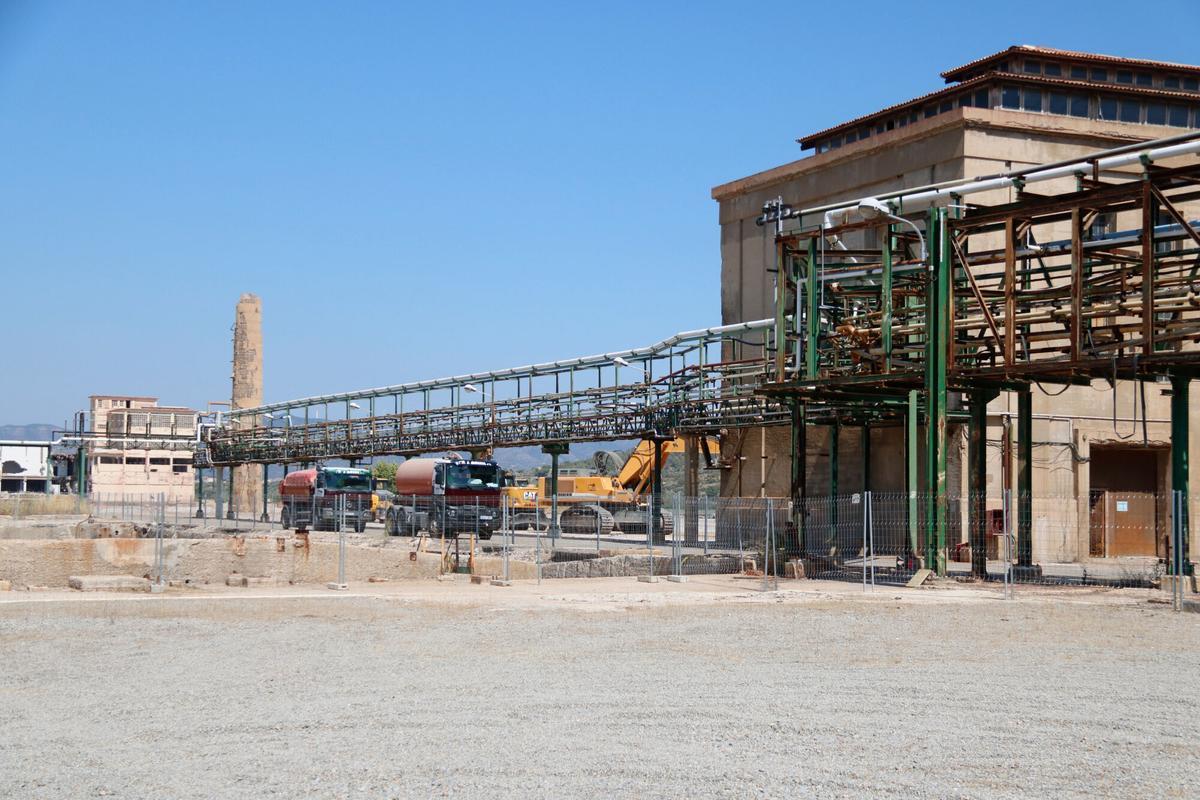 Terrenys d'Ercros on s'instal·larà la factoria de dades d'IA a Flix