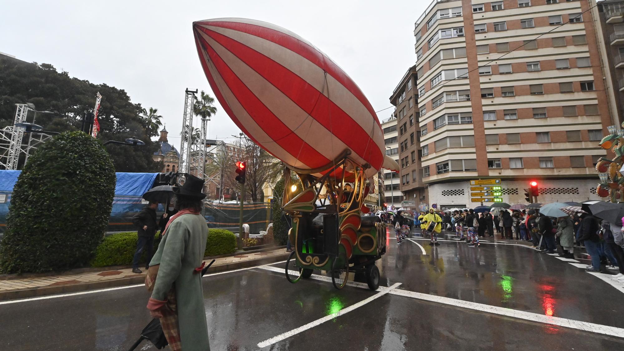 Teatro y música en el desfile de animación de la Magdalena