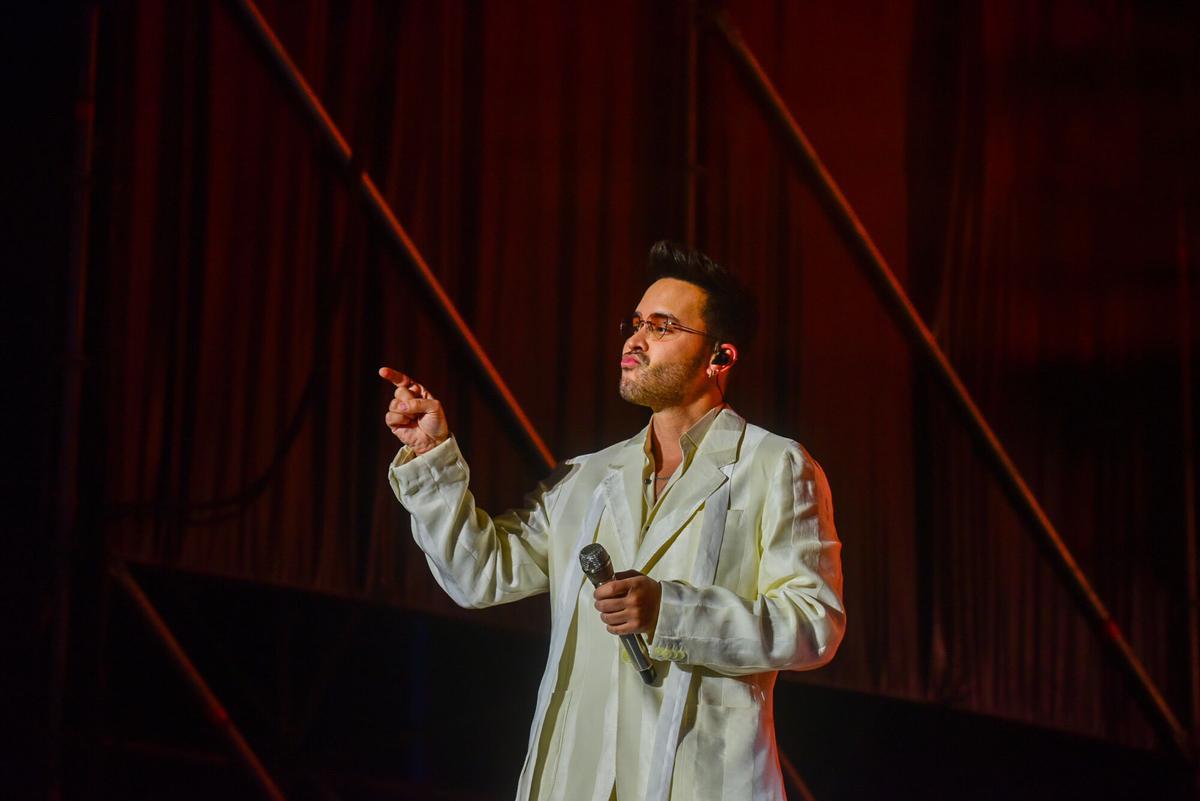 El rey y el príncipe de la bachata enamoraron a 14.000 fans en el muelle de Batería