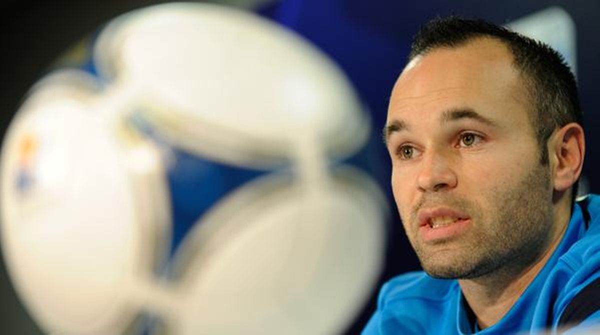 Andrés Iniesta ha afirmat, durant la seva roda de premsa al Japó prèvia a la semifinal del Mundial de Clubs, que no té sentit parlar de si la Lliga està decidida després de la victòria al clàssic.