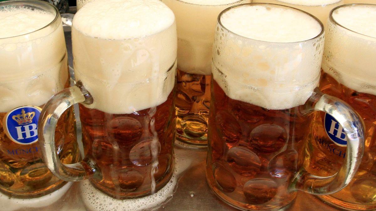 Jarras de cerveza típicas alemanas.