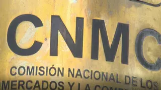 La CNMC aprueba la opa sobre el Sabadell con compromisos negociados con el BBVA