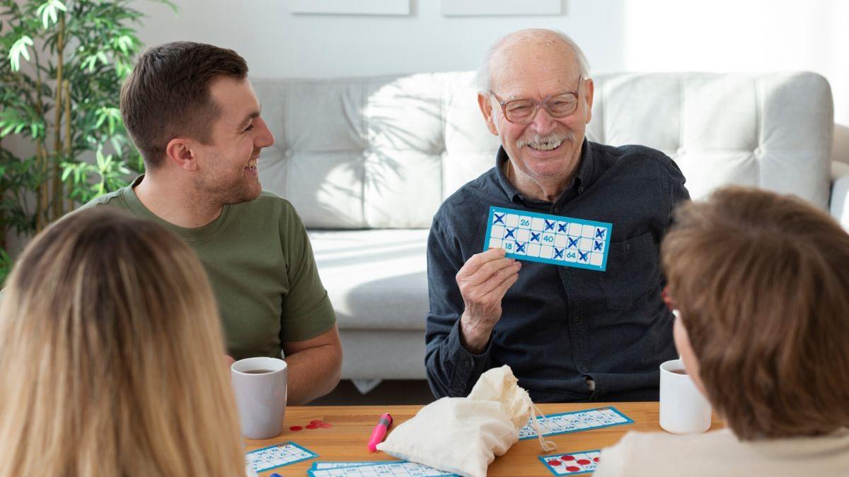 Guatafac, Quick Stop, Cluedo y otros 9 juegos de mesa para disfrutar en grupo
