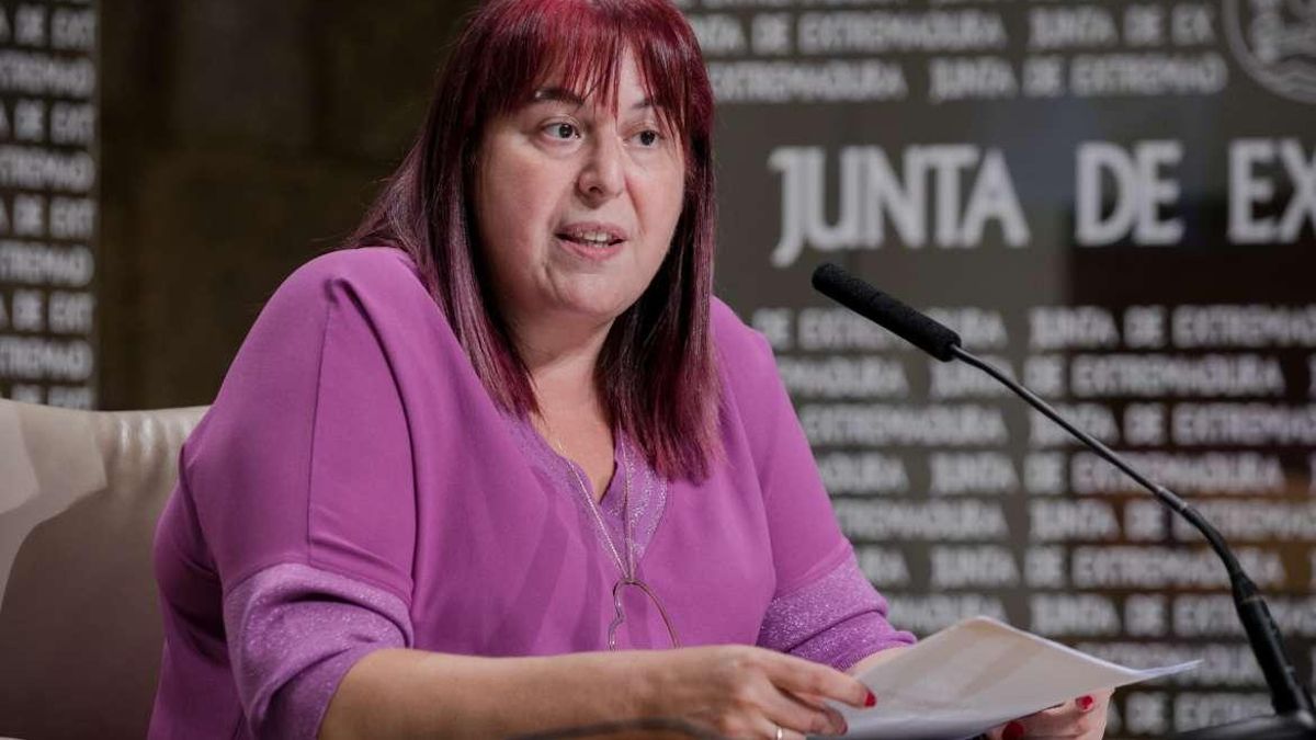 Begoña García Bernal, consejera de Agricultura, Desarrollo Rural, Población y Territorio de la Junta de Extremadura, participa en la jornada sobre la nueva PAC.