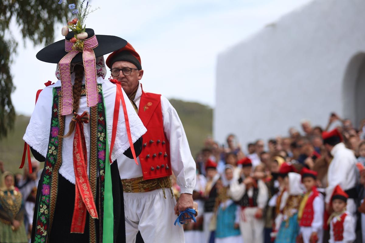Todas las imágenes de 'Anar a maig' en Santa Eulària