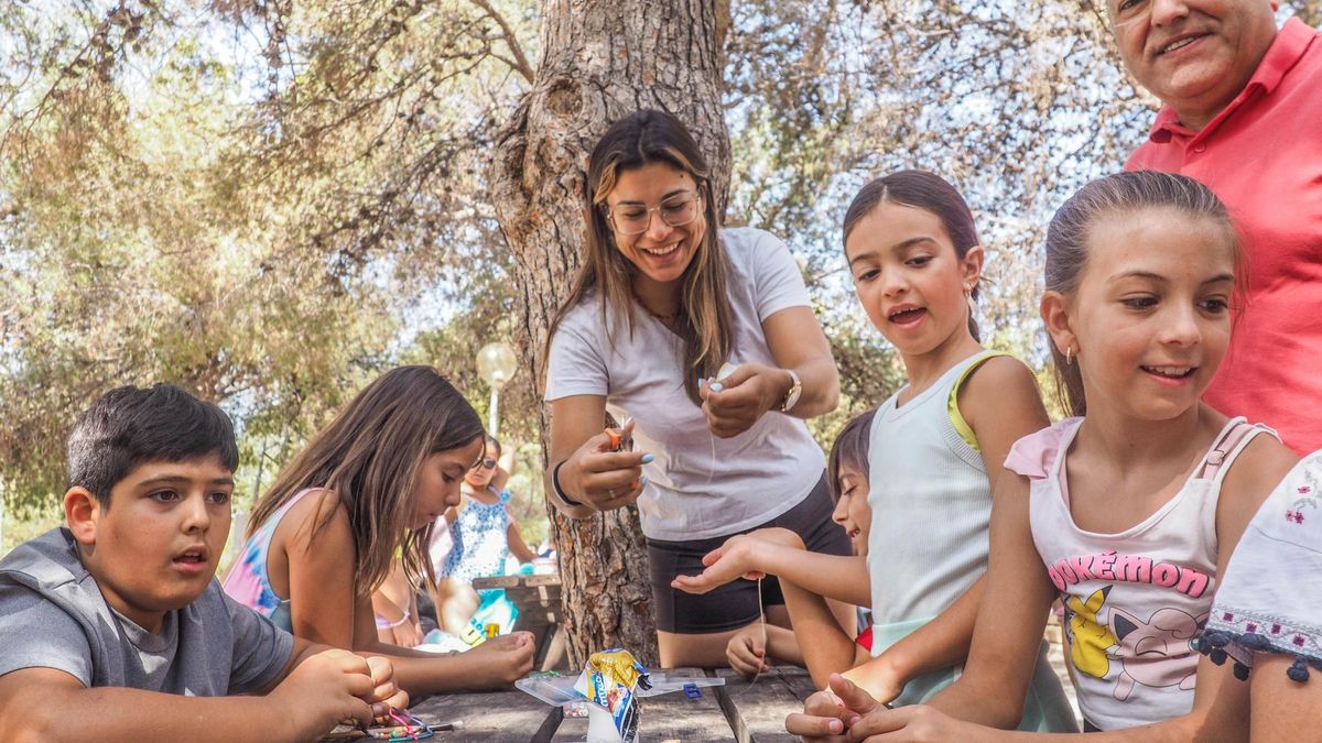 Un estudio destaca la importancia de los campamentos y escuelas de verano para la conciliación familiar