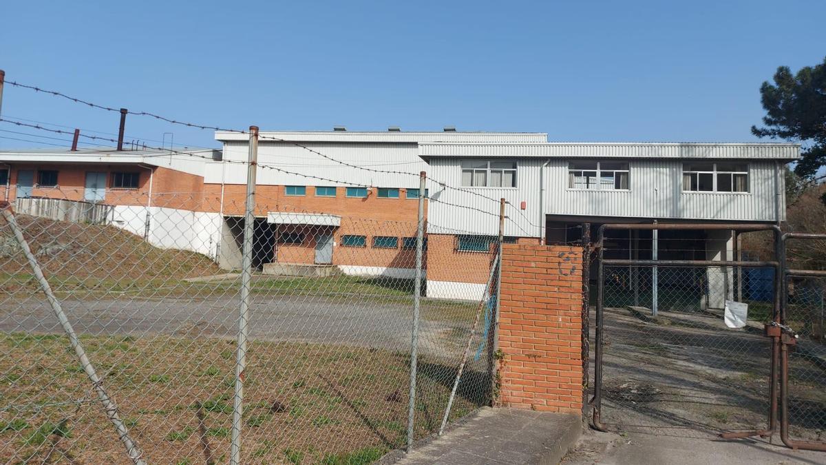 En imágenes: así están las instalaciones del antiguo matadero comarcal de Jarrio, en Coaña.