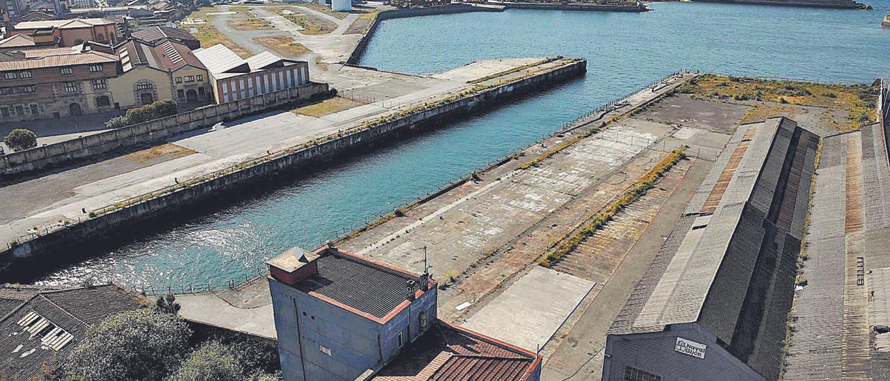 Terrenos de Naval Gijón.