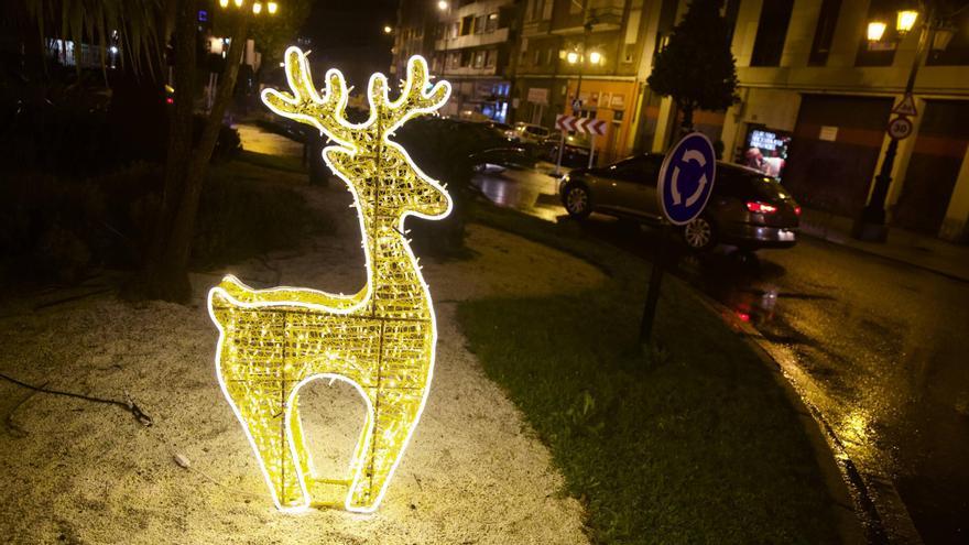 La Policía estrecha el cerco al &quot;Grinch de Oviedo&quot;, que robó un reno decorativo de Navidad