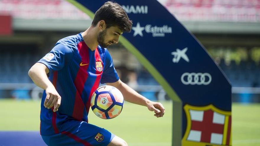 ANDRÉ GOMES, PRESENTADO POR EL BARCELONA