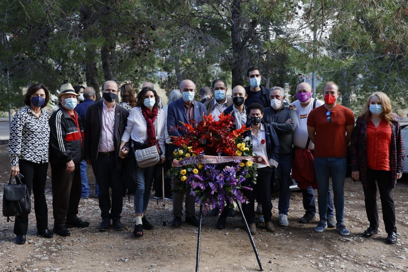 Homenaje socialista en el Paredón de España