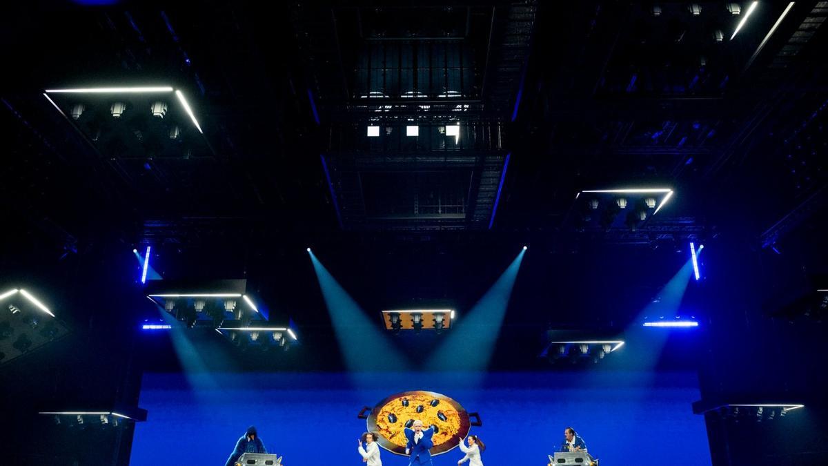 La paella valenciana se cuela en el escenario de Eurovisión.
