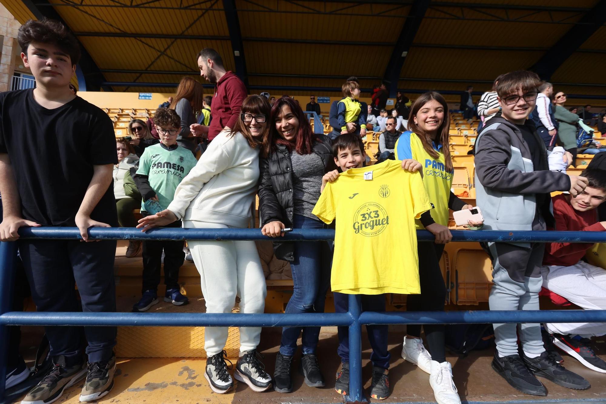 Así ha sido el entrenamiento navideño del Villarreal a puerta abiertas