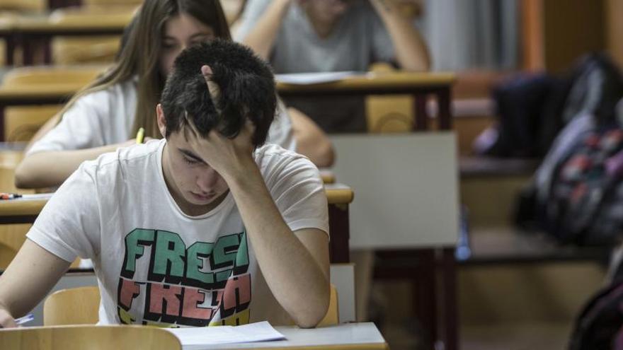 Cerca de 6.000 firmas piden impugnar un examen de selectividad