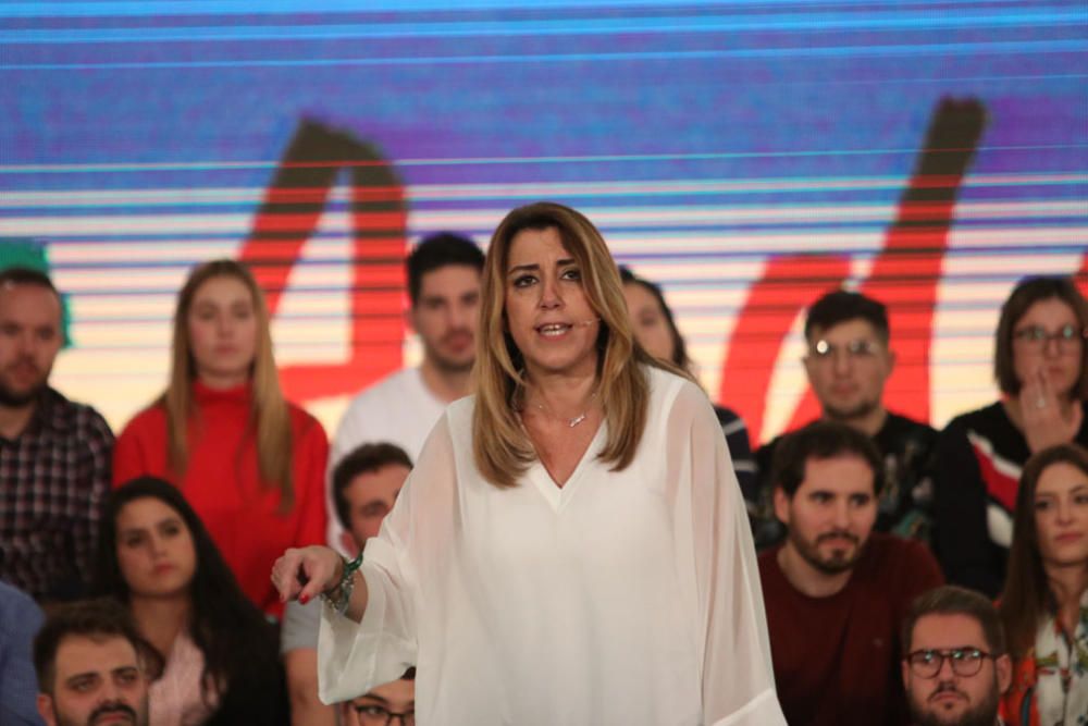 El presidente del Gobierno acompaña a la candidata a la reelección en Andalucía en un acto del PSOE-A a pocos días del final de la campaña electoral