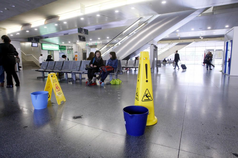 Les goteres tornen a l''estació del TAV de Girona