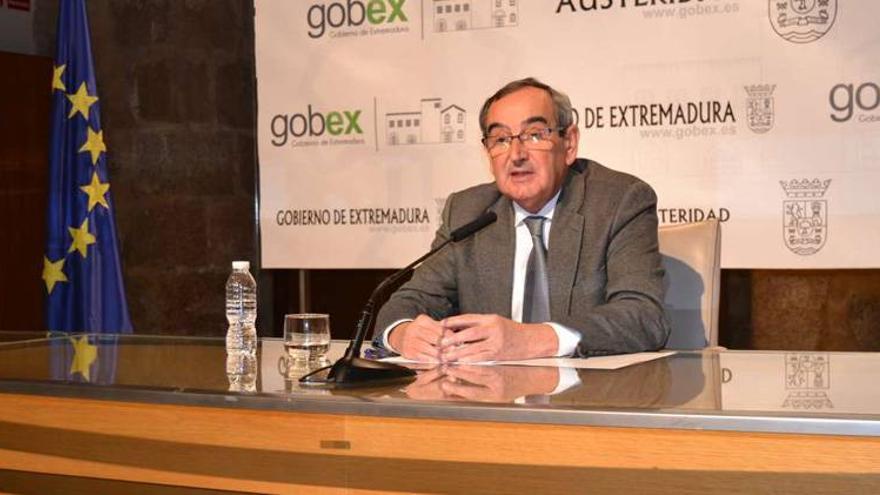 Extremadura será la primera región en &quot;regular la sociedad cooperativa agroalimentaria&quot;