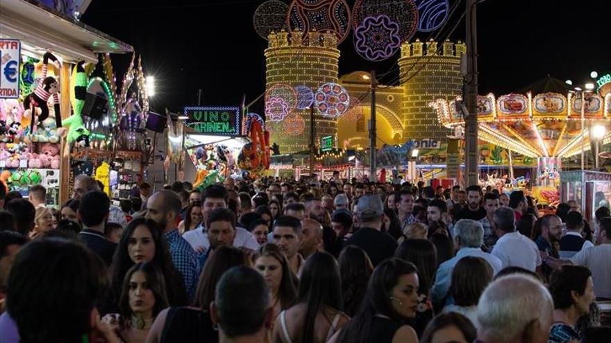 El ferial mantiene el tipo, aunque la afluencia se resiente por el puente