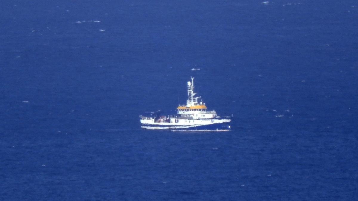 Buque oceanográfico &#039;Ángeles Alvariño&#039; realiza labores de rastreo en la costa de Santa Cruz de Tenerife