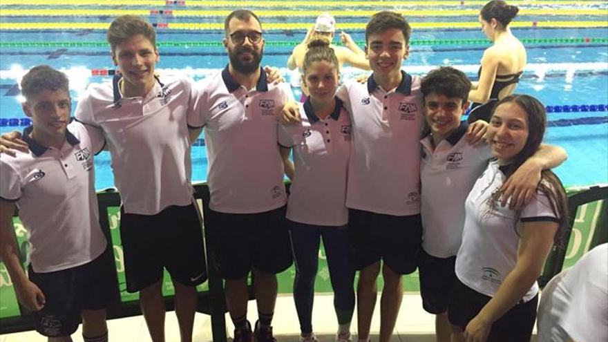 Cinco nadadores brillan en Castellón
