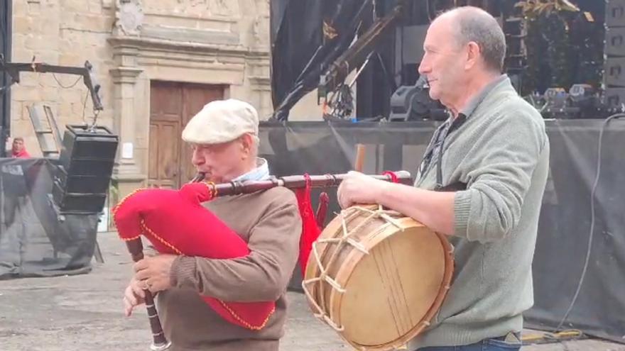 Con casi 90 años y &quot;mucho fuelle&quot; para mantener viva la tradición de los gaiteros de Sanabria