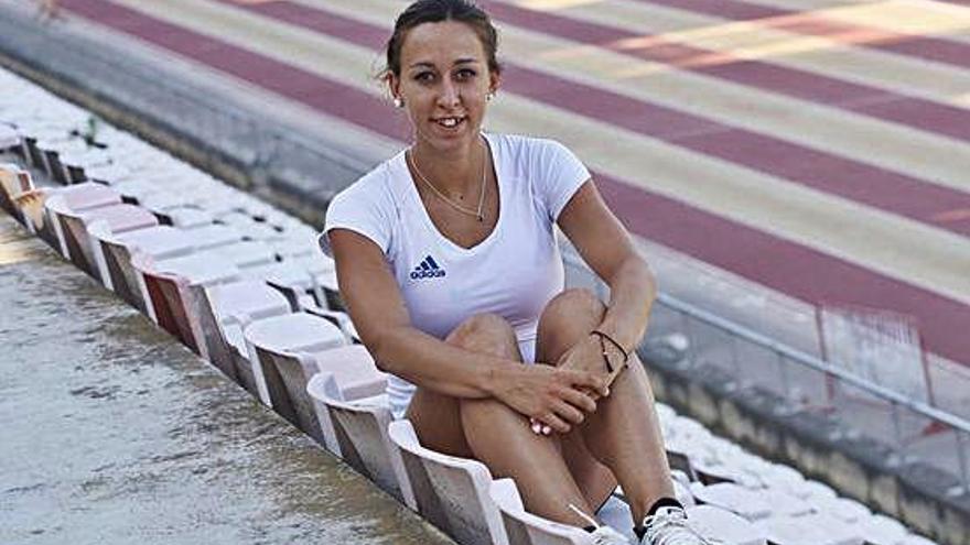 Paula Llistosella (Girona, 1994), a l&#039;estadi d&#039;atletisme del GEiEG a Palau.