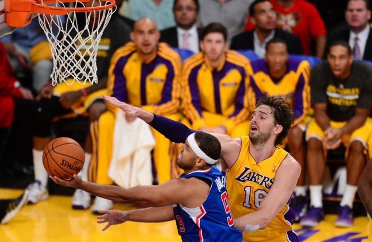 LOS ANGELES LAKERS 116- LOS ANGELES CLIPPERS 103