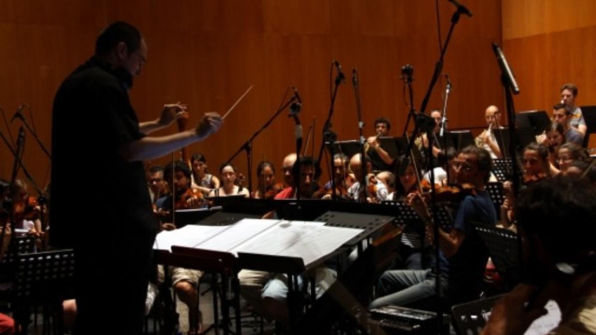 El sabadellense Gerard Pastor dirige la Furius Music Orquestra para crear la banda sonora de 'Barcelona 1714'