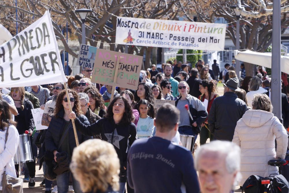 Manifestació de la plataforma Salvem la Pineda d''en Gori a Palamós