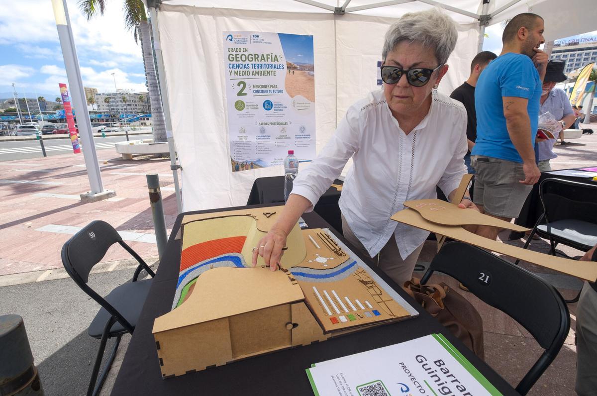 La ULPGC convierte el entorno del Poema del Mar en una gran feria científica al aire libre