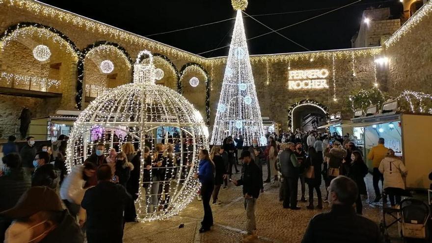 Millón y medio de luces para iluminar la Navidad en Peñíscola