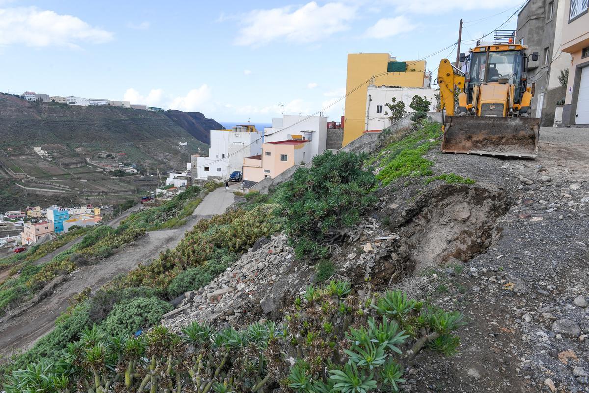 Calles sin urbanizar entre Casa Ayala y Ladera Alta.