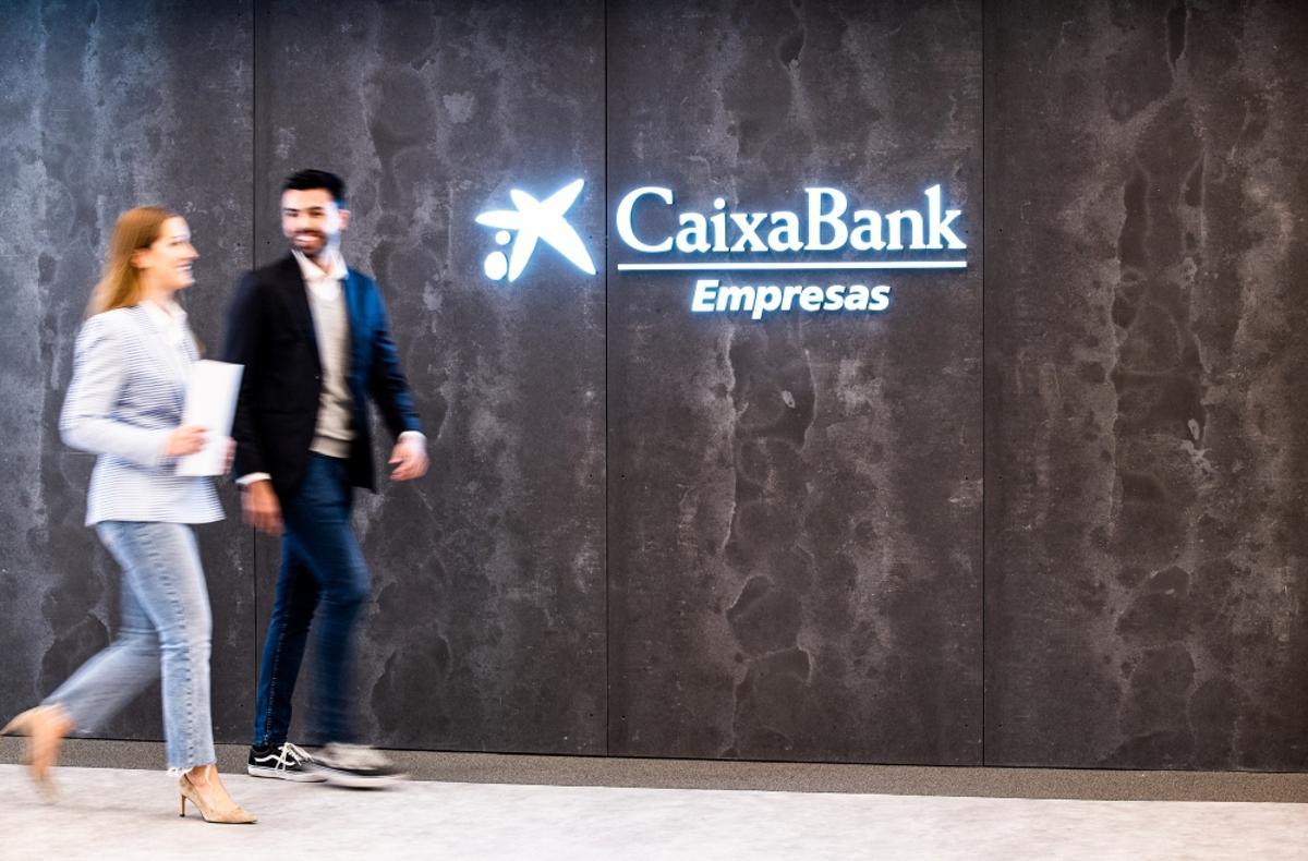CaixaBank lanza una campaña de devolución de los pagos de impuestos a nuevos clientes pymes.