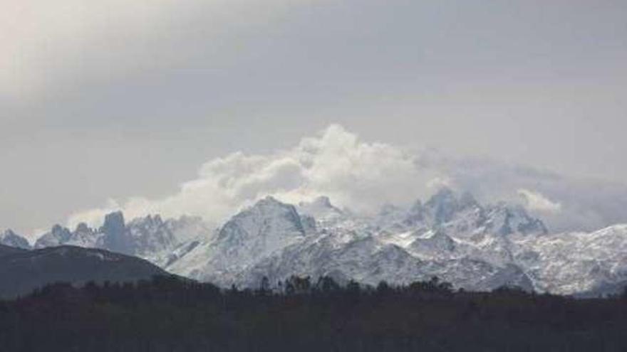 Semana de montañismo ciudad de Oviedo: cinco historias de impacto recuperan la cita tras el parón de la pandemia