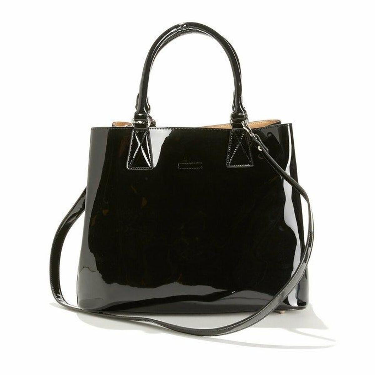 Bolso de charol (Precio: 35,99 euros)