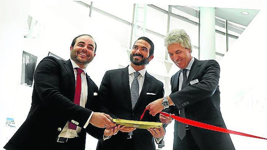 La inauguración del «corner» de la inmobiliaria, ayer.