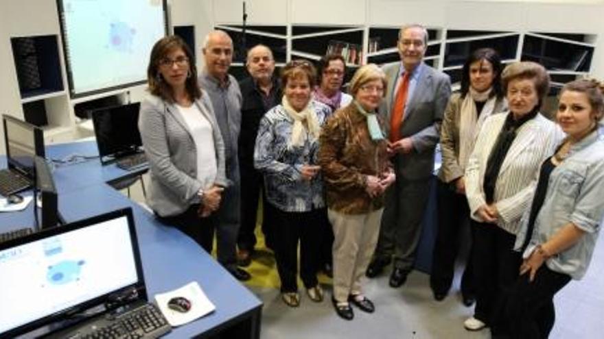 El director general de la Fundació &#039;la Caixa&#039;, Jaume Lanaspa, la delegada general de &#039;la Caixa&#039; a Girona, Maria Alsina, i la sotsdirectora general de l&#039;Obra Social de l&#039;entitat, Esther Planas, han visitat diverses activitats que fa la gent gran a l&#039;Espai Caixa de Girona, que ara compleix dos anys | ACN