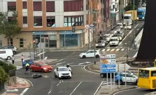Caída de un motorista a la salida del túnel de Julio Luengo, en Las Palmas de Gran Canaria