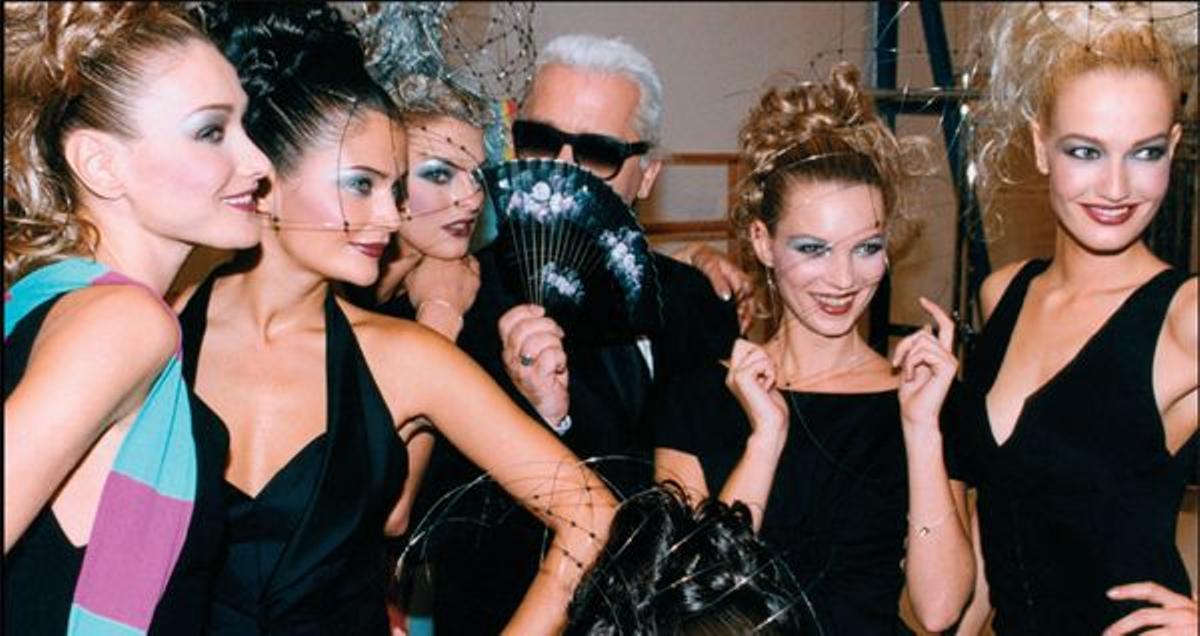 En 1995 fue una de las  supertops que tanto amó Karl Lagerfeld.