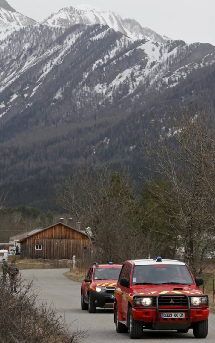 French firefighters Alpine rescue units arrive as they prepare to reach the crash site of an Airbus A320