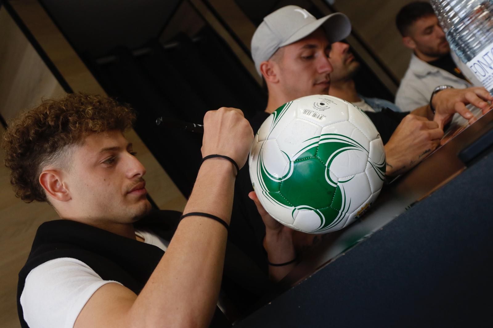 El Córdoba CF y la presentación de su póster oficial, en imágenes