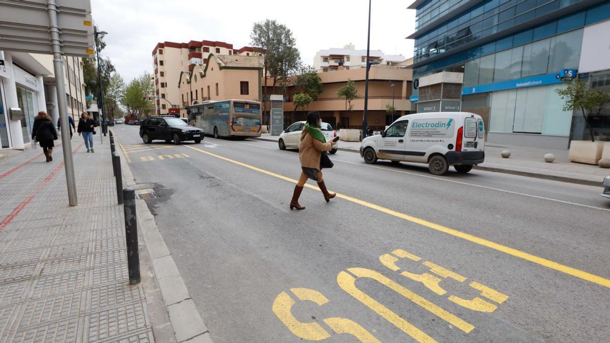 Las obras en la avenida de Isidor Macabich afectan a siete líneas de bus