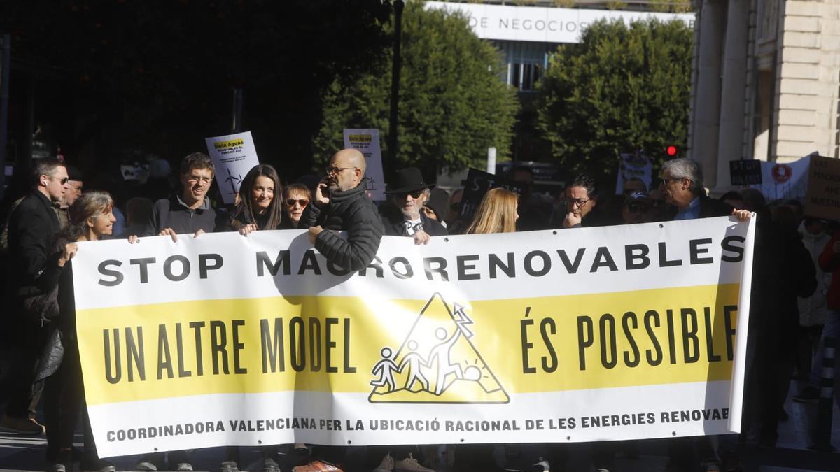 Manifestación en València contra las macrorenovables