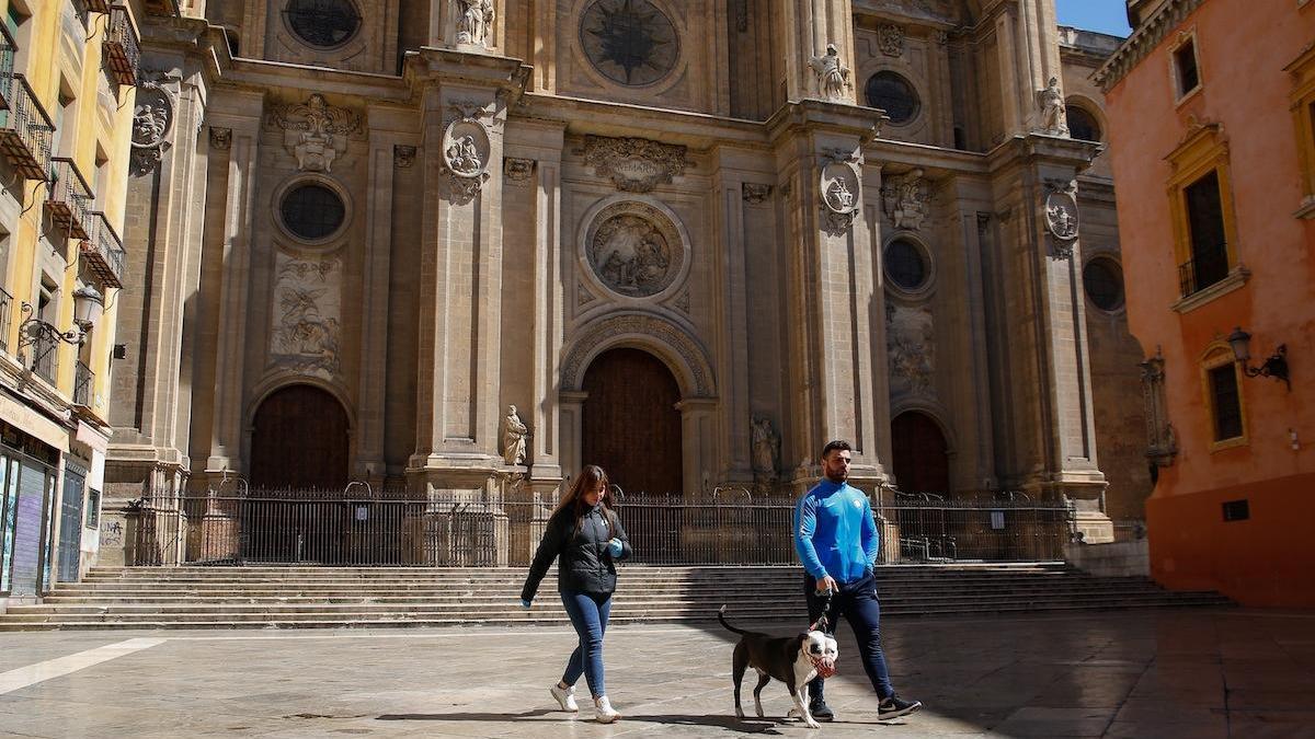 La Catedral de Granada, en la plaza de las Pasiegas.