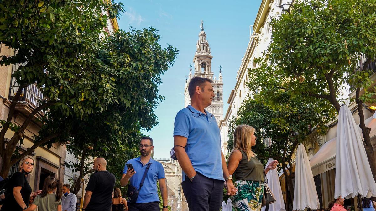 Turistas en Sevilla.